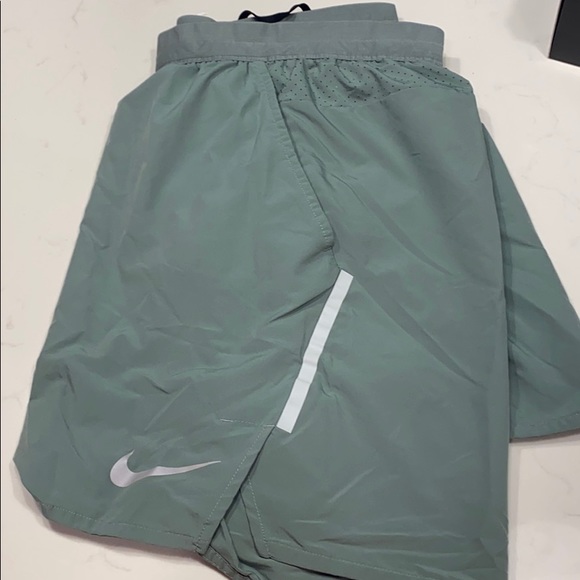 Nike shorts - Picture 1 of 1